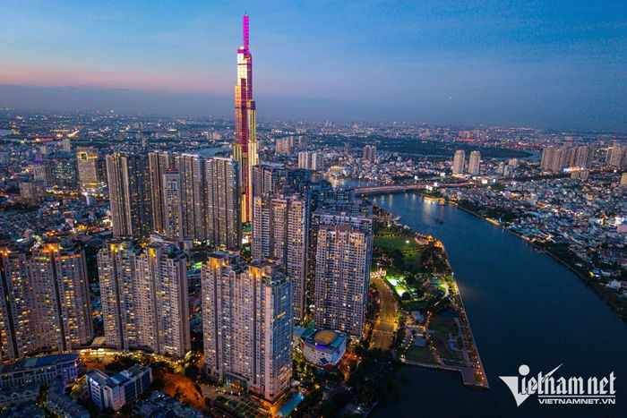 Một góc trung tâm TPHCM nhìn từ trên cao. Ảnh: Nguyễn Huế