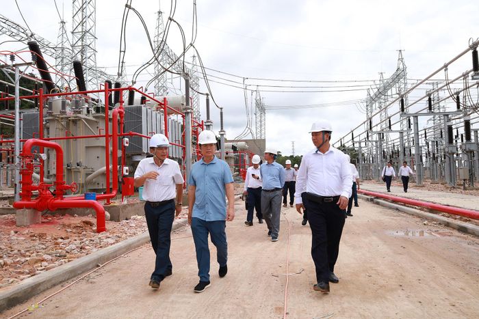 Lãnh đạo EVN, EVNSPC kiểm tra tiến độ các công trình