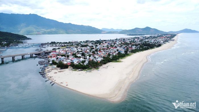 Vịnh Lăng Cô