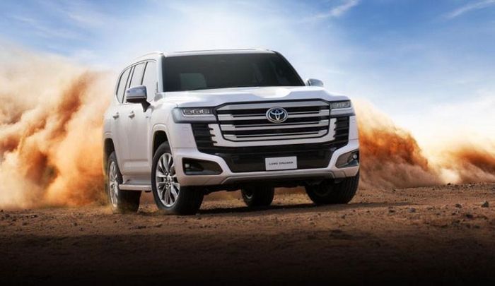 Toyota Land Cruiser Hybrid có giá bán dự kiến khoảng gần 5 tỷ đồng. Ảnh: TMV