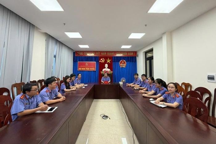 Chi đoàn VKSND khu vực 2, TP Đà Nẵng tổ chức sinh hoạt với chủ đề chào mừng Cách mạng Tháng Tám và Quốc khánh 2/9.