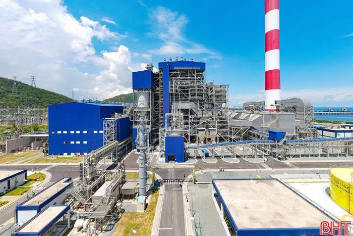 Nhà máy Nhiệt điện Vũng Áng II vận hành ổn định 2 tổ máy, cung cấp nguồn điện lớn cho hệ thống điện quốc gia. Ảnh: Đình Nhất.