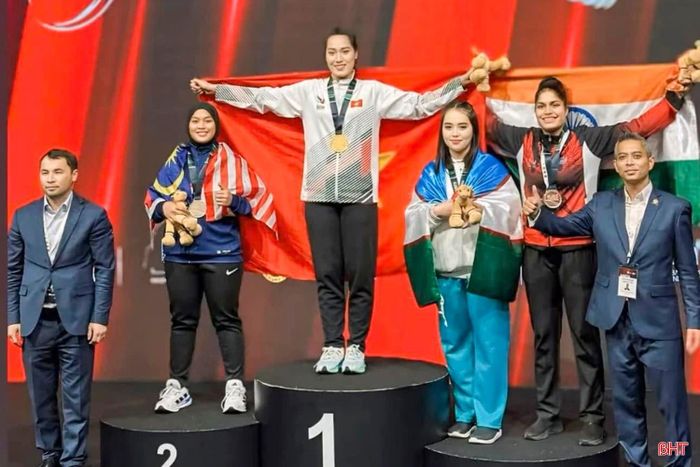 Quỳnh Chi giành HCV tại Giải Vô địch Pencak Silat thế giới lần thứ 20 năm 2024.