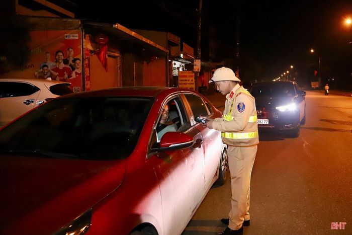 Lực lượng CSGT Công an Hà Tĩnh tăng cường tuần tra, kiểm soát trên các tuyến đường trọng điểm.