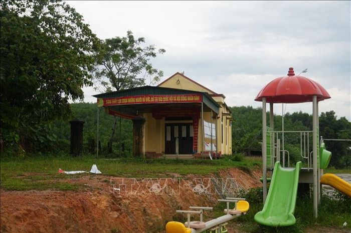 Nhà văn hóa bản Thanh Lam vẫn được duy trì để làm nơi sinh hoạt cộng đồng cho đồng bào dân tộc Khơ Mú. Ảnh: Bích Huệ/TTXVN