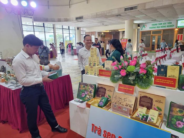 Những sản phẩm OCOP Hà Nội sau khi được công nhận mở rộng thị trường tiêu thụ.