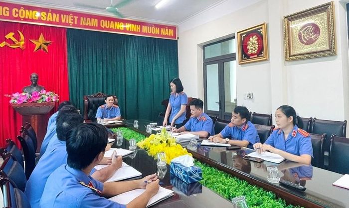 Ngay sau khi kết thúc phiên tòa, VKSND khu vực 6 đã tổ chức họp rút kinh nghiệm.