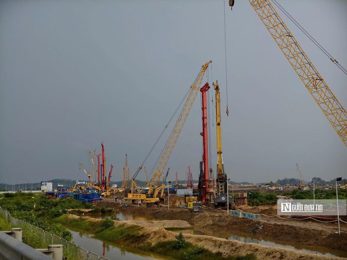 Tuyến sẽ đi qua 3 ga trung chuyển là Gia Bình (Bắc Ninh), Ninh Xá (Hải Phòng), Yên Tử (Quảng Ninh) và có 1 Depot đặt tại ga cuối Hạ Long. 