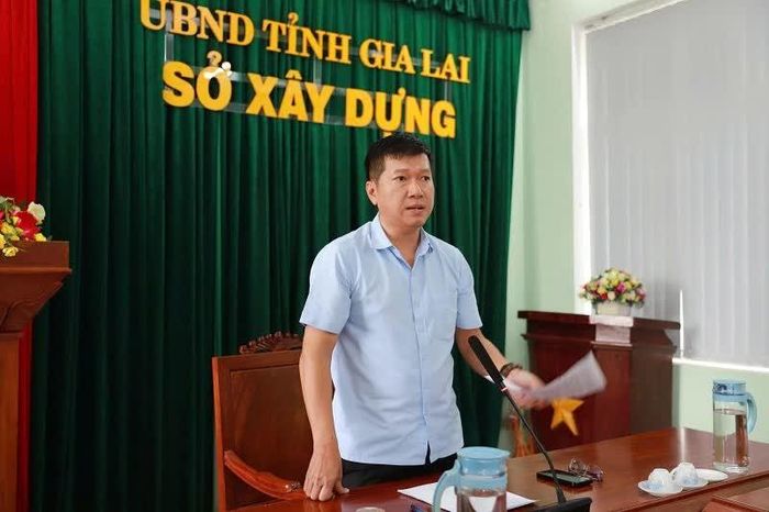 Giám đốc Sở Xây dựng Nguyễn Trường Sơn yêu cầu các đơn vị kinh doanh vận tải thực hiện nghiêm quy định về giá cước, nâng cao chất lượng phục vụ hành khách.