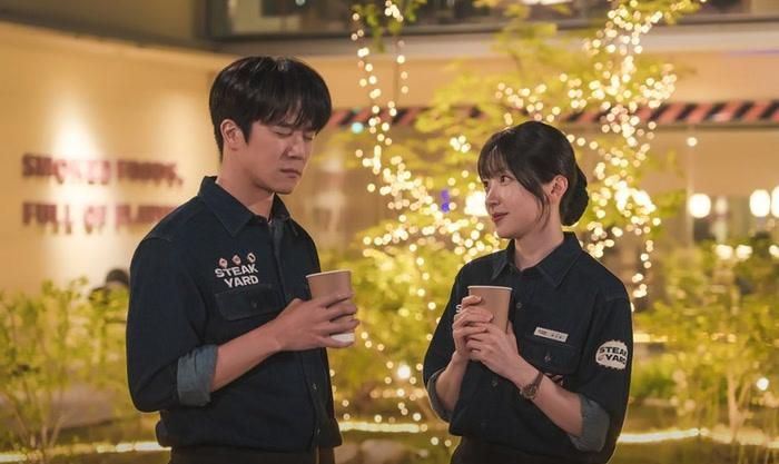Love On The Menu xoay quanh Kim Mu-jin và Han Gyu-rim - một cặp đôi từng yêu nhau nhưng chia tay vì những biến cố liên quan đến gia đình nữ chính.