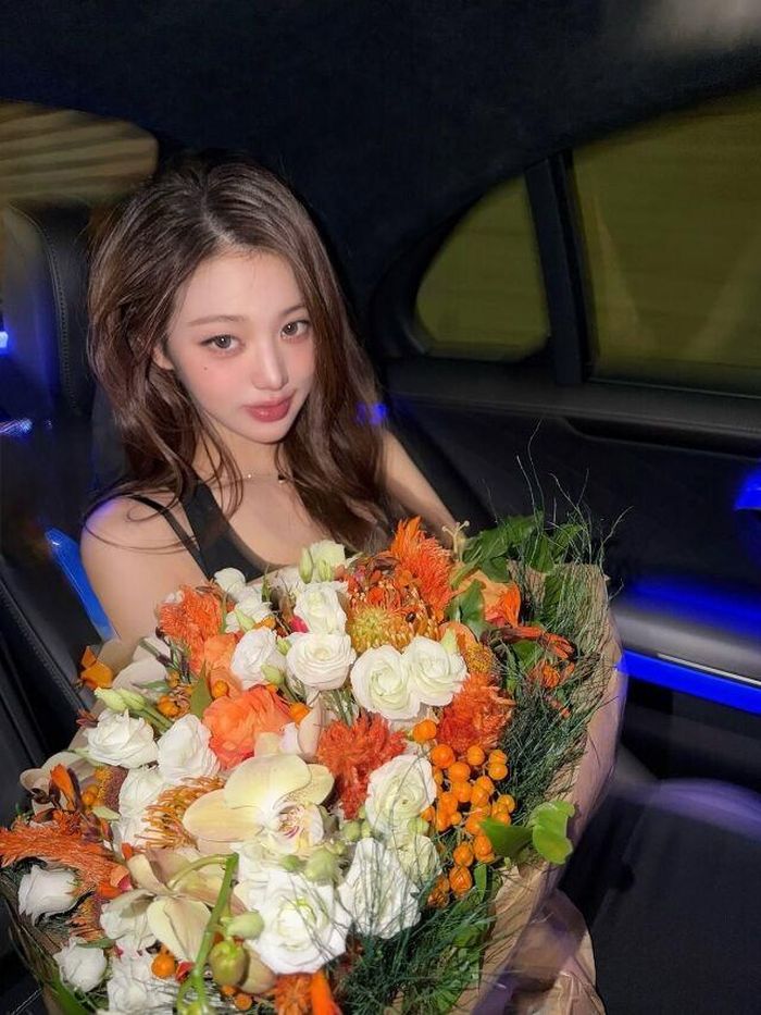 Bên cạnh âm nhạc, Jang Won Young còn tích cực hoạt động trong lĩnh vực thời trang và làm đẹp. Ảnh: IGNV