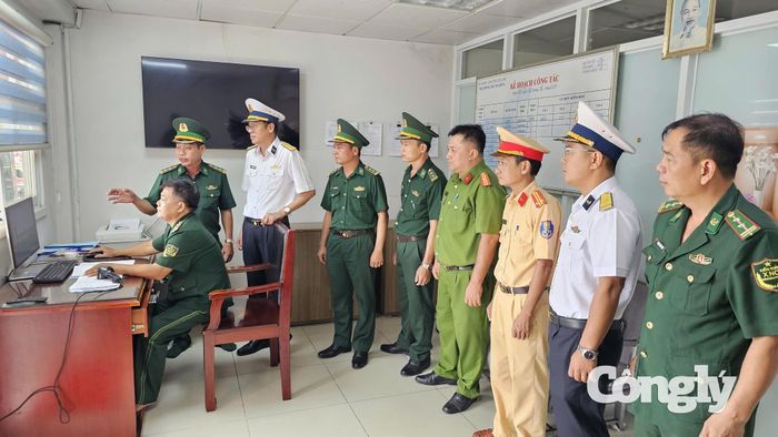 Triển khai phương án phối hợp tuần tra, kiểm soát, bảo đảm an ninh, trật tự trên địa bàn cảng dịp Quốc khánh 2/9.