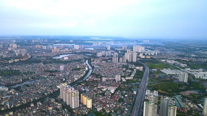 Các dự án hạ tầng được kỳ vọng sẽ mở ra triển vọng mới cho giao thông, tạo không gian phát triển mới cho thành phố. Ảnh: Hoàng Anh.