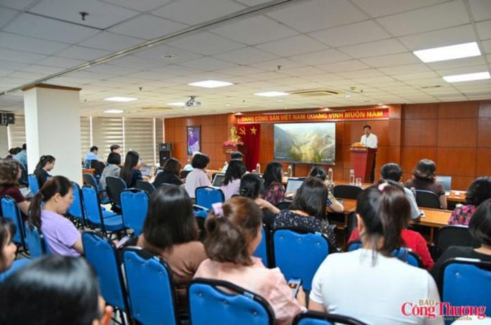 Báo Công Thương tổ chức tập huấn ứng dụng trí tuệ nhân tạo (AI) cho đội ngũ phóng viên, biên tập viên và cán bộ trong tòa soạn.
