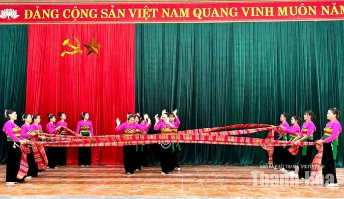 Nhờ thực hiện tốt hương ước, quy ước mà phong trào văn nghệ trên địa bàn xã Cẩm Tân ngày càng phát triển.