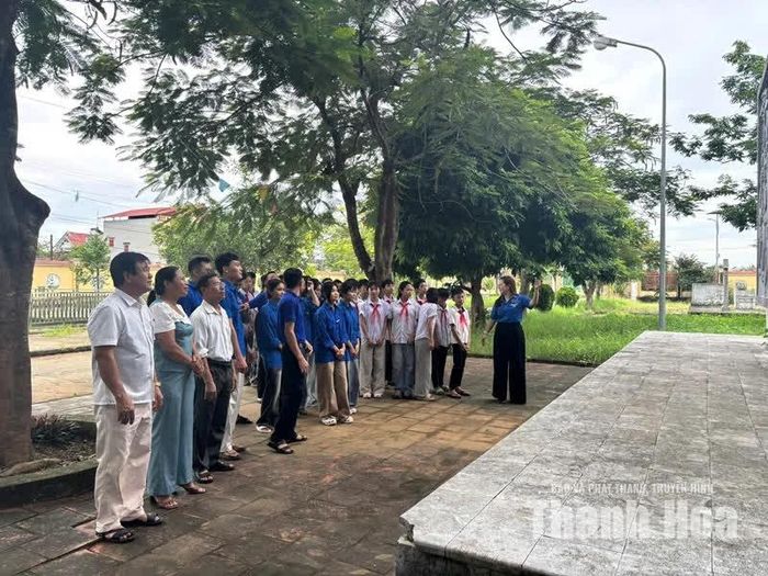 Những hoạt động được tuổi trẻ các địa phương triển khai không chỉ góp phần tạo cảnh quan sáng, xanh, sạch, đẹp mà còn là cách để đoàn viên, thanh niên thể hiện trách nhiệm với cộng đồng, giáo dục truyền thống và lan tỏa tinh thần yêu nước.