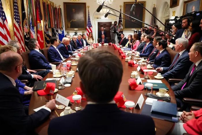 Tổng thống Mỹ Donald Trump phát biểu trong cuộc họp Nội các tại Phòng Nội các thuộc Nhà Trắng vào ngày 27 tháng 5 năm 2026, tại Washington, D.C. Ảnh: Getty Images.