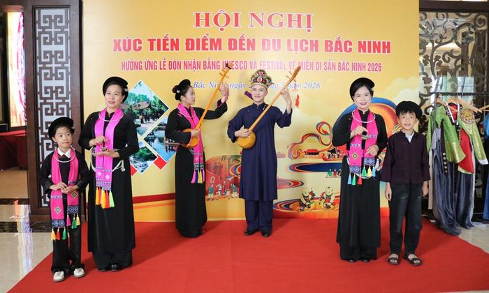  Tỉnh Bắc Ninh luôn quan tâm khuyến khích hoạt động sáng tạo, phát triển then mới song hành với then cổ. 