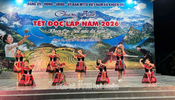 Các tiết mục văn nghệ tại chương trình.