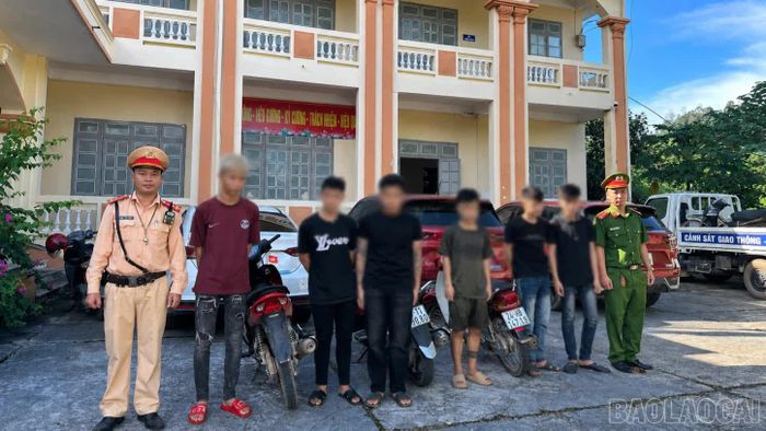 Người vi phạm cùng phương tiện liên quan vụ việc.