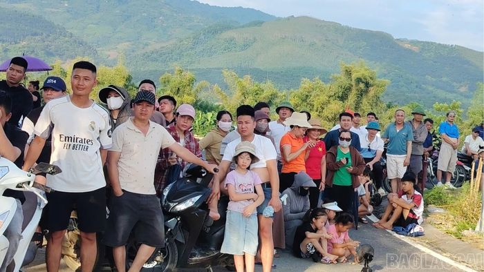 Các trận đấu diễn ra sôi nổi, thu hút sự quan tâm của đông đảo người dân.