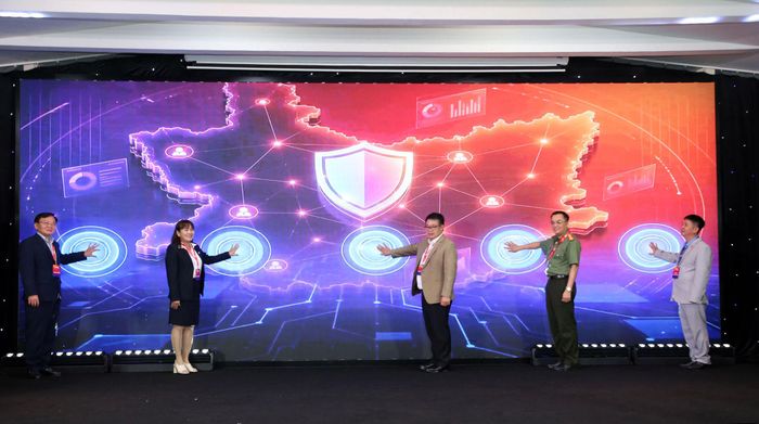Công an Lâm Đồng thành lập Câu lạc bộ Niềm tin số tỉnh Lâm Đồng để nâng cao năng lực nhận diện và phản bác thông tin xấu độc trên không gian mạng