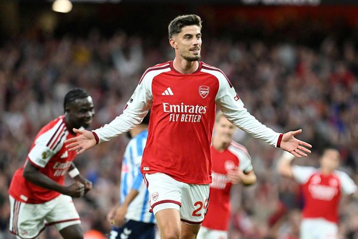 Arsenal sẵn sàng cho trận gặp Aston Villa.