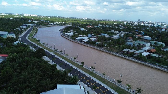 Khi hoàn thành, tuyến đường sẽ kết nối các khu dân cư, góp phần giảm áp lực cho các tuyến đường nội thị, đồng thời mở thêm không gian phát triển đô thị theo hướng văn minh, hiện đại.
