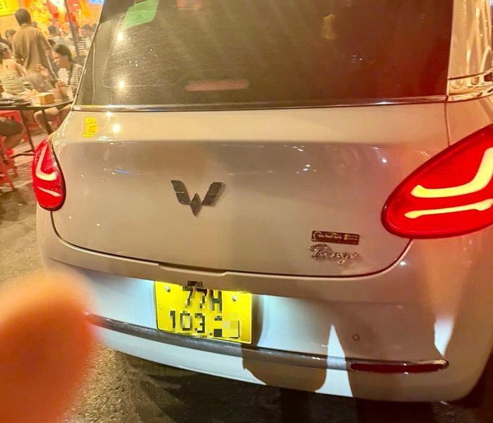 Chiếc taxi điện bị du khách phản ánh thu giá cước bất hợp lý.