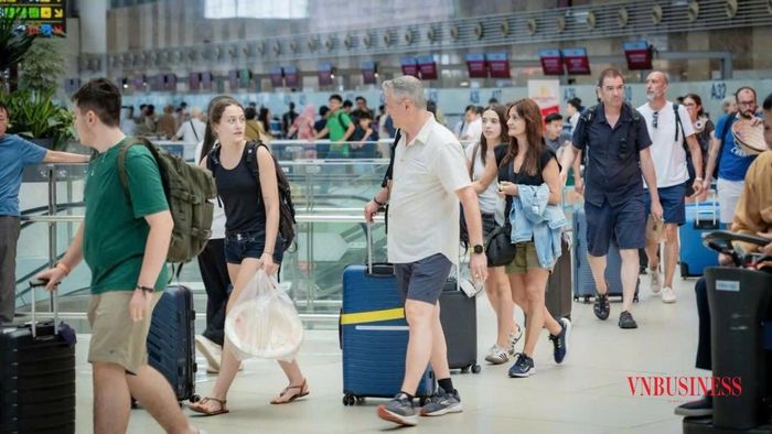 Khách quốc tế đến Việt Nam trong dịp nghỉ lễ 2/9.