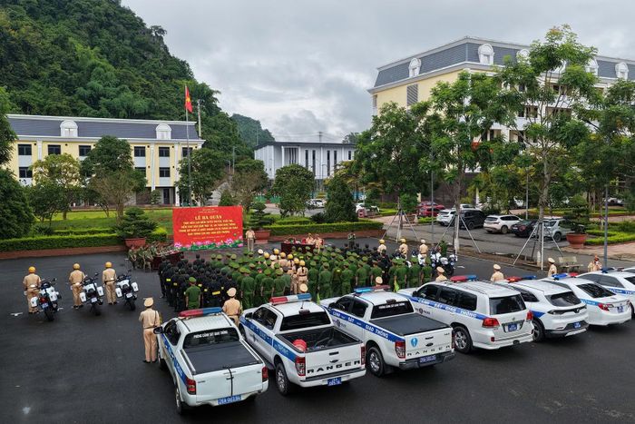 Lực lượng Công an Sơn La ra quân đảm bảo ANTT, TTATGT dịp nghỉ lễ 2/9.