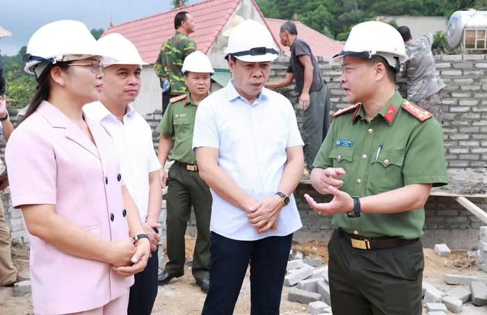  Đại tá Vũ Thanh Tùng, Giám đốc Công an tỉnh Lạng Sơn và các đồng chí lãnh đạo Công an tỉnh thường xuyên xuống công trình kiểm tra, chỉ đạo đôn đốc các nhà thầu, đơn vị thi công. 