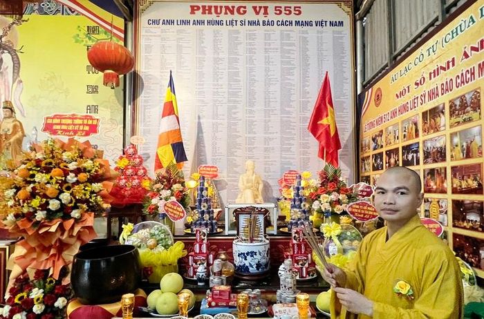 Không gian thờ tự 555 anh linh liệt sĩ nhà báo cách mạng Việt Nam tại một góc nhỏ ở chùa Da (Âu Lạc Cổ Tự), Nghệ An. Ảnh: Quốc Huy