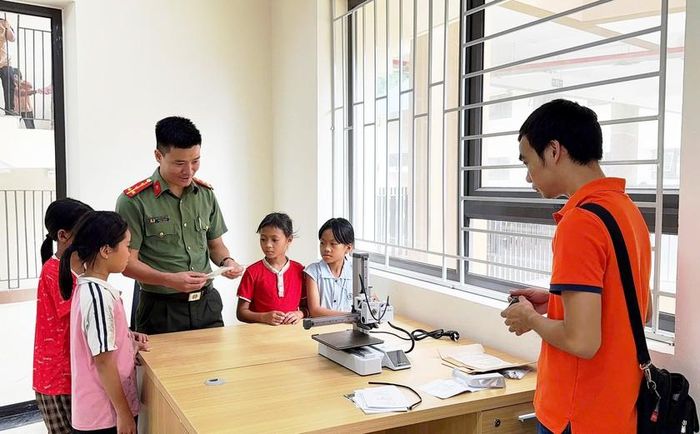 Máy in 3D giúp học sinh làm quen với tư duy không gian ba chiều và quy trình sản xuất số. Ảnh: Quỳnh Trang