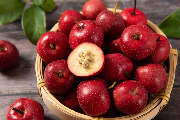Táo gai có vị chua kích thích nhưng dễ làm cồn cào dạ dày