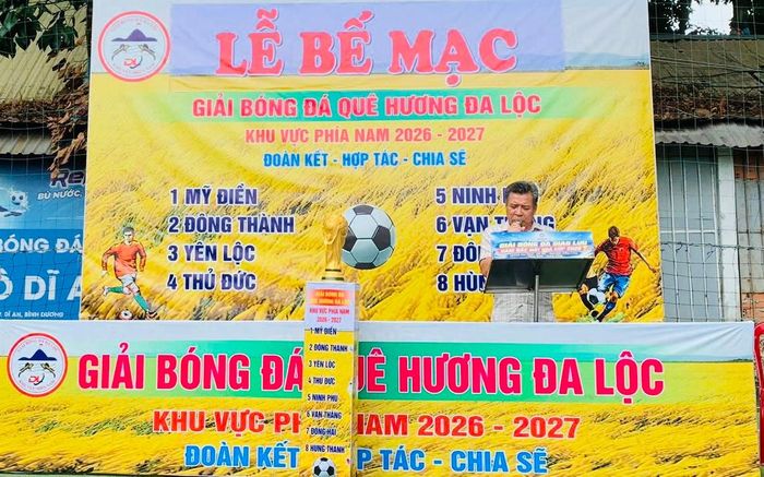 Đại diện ban tổ chức phát biểu tại lễ bế mạc