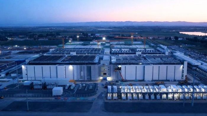 Tòa nhà trung tâm dữ liệu AI thuộc tổ hợp Galaxy Campus của Envision tại thành phố Ulanqab, Nội Mông, Trung Quốc. (Ảnh: Envision)
