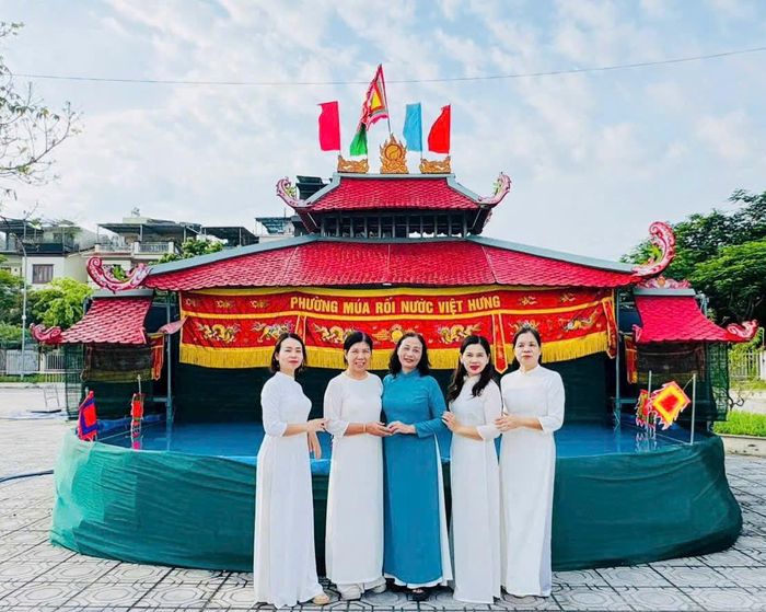 Trong khuôn viên, Không gian văn hóa Việt Hưng bố trí nhiều khu vực hoạt động văn hóa, nghệ thuật phục vụ nhân dân. Ảnh: PV