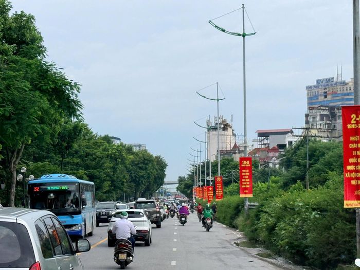 Đường phố thênh thang, rực rỡ trong dịp Quốc khánh. Ảnh: An Quyên