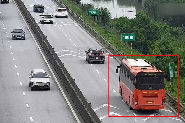Công nghệ hiện đại là "cánh tay nối dài" hỗ trợ đắc lực cho cơ quan chức năng trong việc phát hiện các trường hợp vi phạm của ô tô trên cao tốc. Ảnh: Thiên Trường