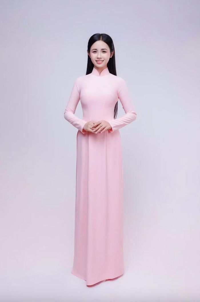 Việc góp mặt tại vòng Chung khảo cũng mang đến cho Thảo sự động viên từ gia đình, bạn bè và quê hương. "Có những lúc mình cảm thấy mình không chỉ đi cho riêng mình nữa. Mỗi lời động viên từ quê nhà khiến mình muốn cố gắng hơn và nghiêm túc hơn với hành trình đã chọn", Thảo nói.