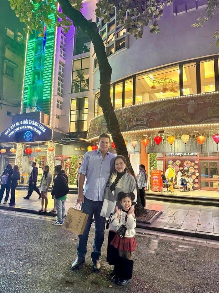Trương Phương biết ơn chồng Tây vì đã "chữa lành" cho cô.