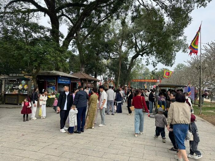 Không gian cổ kính tại Khu di tích lịch sử Lam Kinh, nơi gắn với cuộc khởi nghĩa Lam Sơn và triều Hậu Lê. Ảnh: Ngọc Hưng.