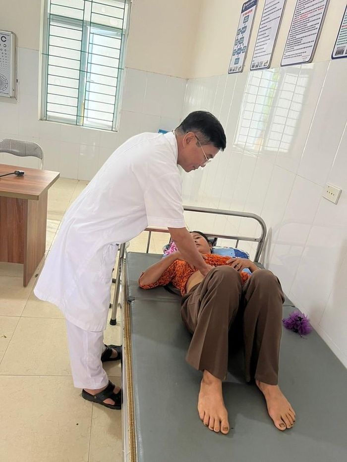 Người dân thăm khám sức khỏe tại Trạm y tế Long Cốc. Ảnh Trạm y tế cung cấp. 