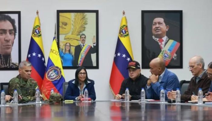 Tổng thống lâm thời Venezuela khẳng định nước này vẫn giữ "quyền sở hữu và chủ quyền" đối với tài nguyên thiên nhiên. Theo bà, Venezuela sẽ tận dụng nguồn vốn, công nghệ và kinh nghiệm vận hành từ các đối tác để khôi phục ngành dầu khí.