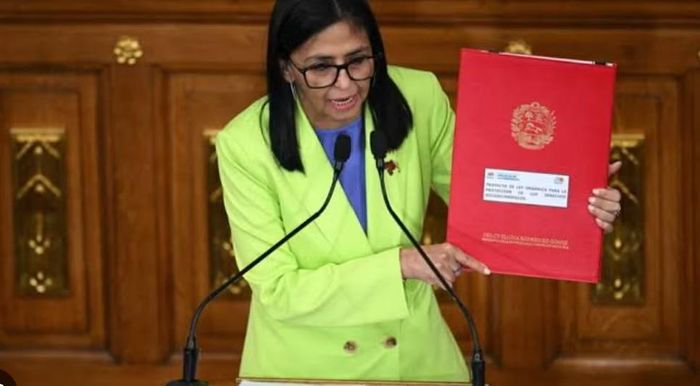 Ông Trump không công bố nhiều chi tiết, nhưng cho biết Mỹ đã giành được quyền kiểm soát đa số đối với hơn 65 tỷ thùng dầu của Venezuela thông qua hợp tác với khu vực tư nhân.