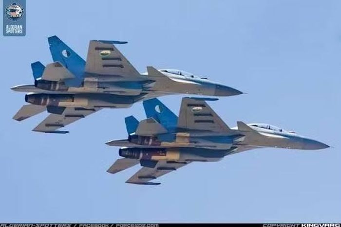 Đây là một đợt triển khai đáng chú ý được Algeria thực hiện đối với máy bay chiến đấu Su-30MKA. Bên cạnh đó, đây cũng là trường hợp đầu tiên được biết đến về việc tiêm kích loại này của Algeria được điều động đến một quốc gia khác.