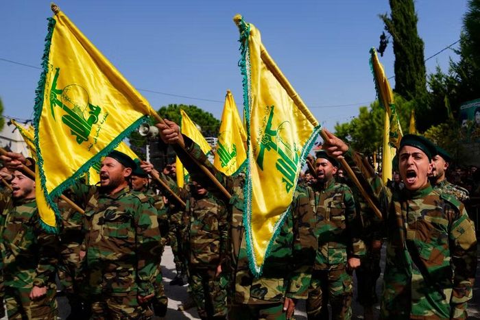 Ngoài ra theo Thủ tướng Israel, điều nguy hiểm nhất là các đối thủ chính trị của ông sẽ cho phép thành lập một nhà nước Palestine được quốc tế công nhận.