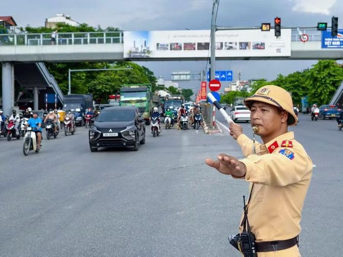 Tình hình giao thông ngày 1-9 trên khắp các tuyến đường Hà Nội đều duy trì trạng thái ổn định, thông thoáng