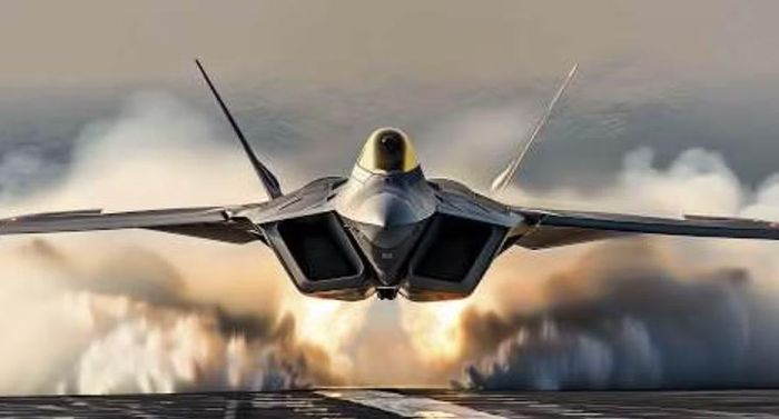 F-22 được Mỹ phát triển từ đầu những năm 1980 trong bối cảnh Washington đặc biệt coi trọng nhiệm vụ giành ưu thế trên không trước các tiêm kích tiên tiến của Liên Xô.